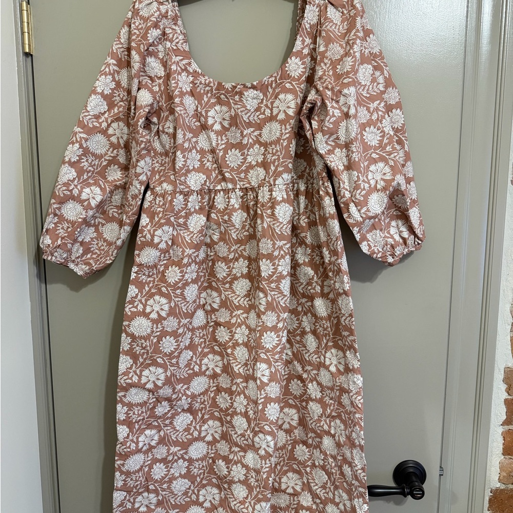 Faherty Brown and White Floral Dress